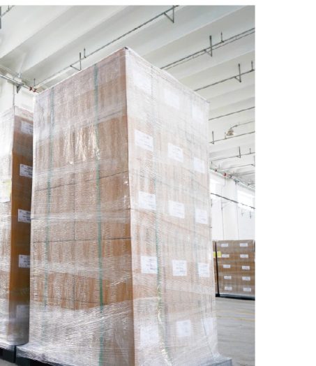 Palletised storage with stretch wrap